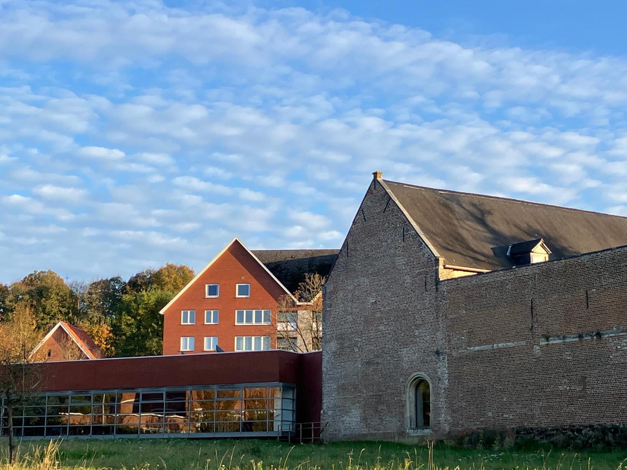 Next To Arenberg Castle Leuven, 3 Bedroom With Garage Appartement